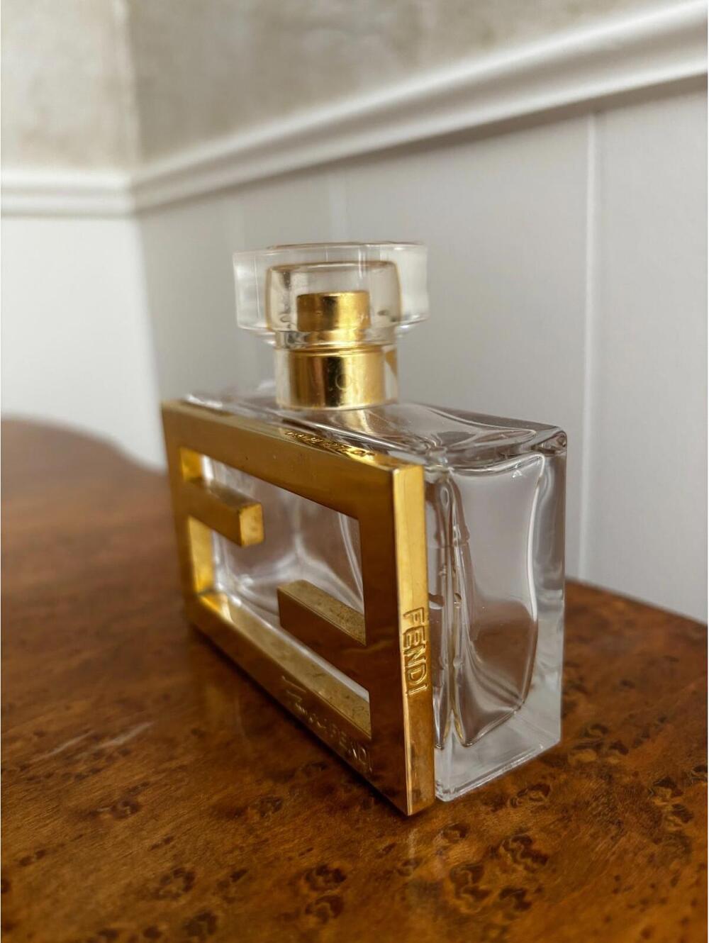Vintage Fan di Fendi Eau de Parfum Designer EMPTY Perfume Bottle 1.7 fl oz